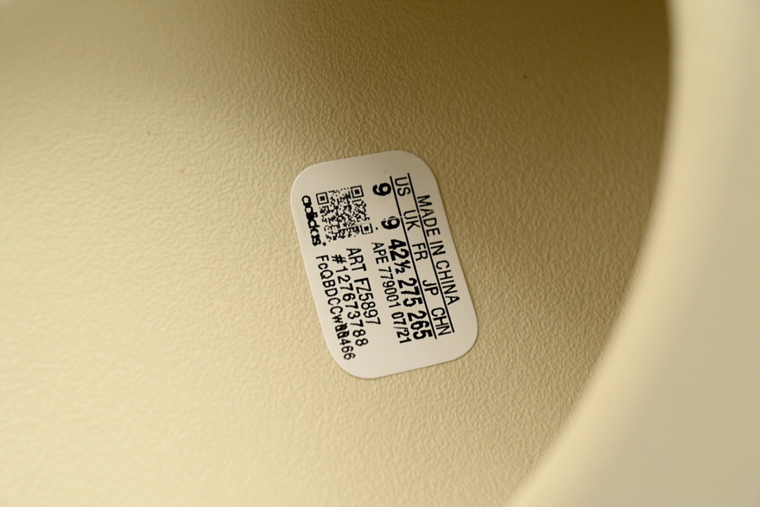 God  Batch   adidas Yeezy Slide Bone FZ5897