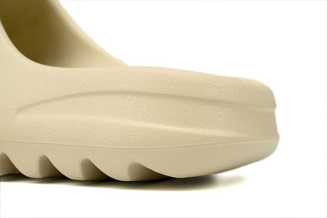 God  Batch   adidas Yeezy Slide Bone FZ5897