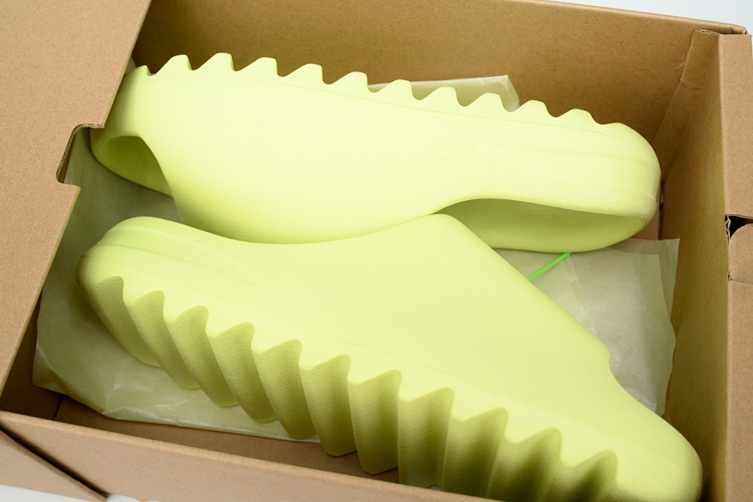 God  Batch adidas Yeezy Slide Glow Green  HQ6447