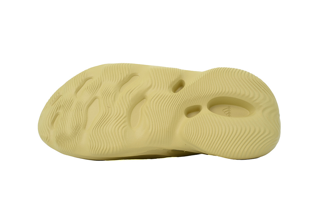  God  Batch  adidas Yeezy Foam Runner Sulfur  GV6775