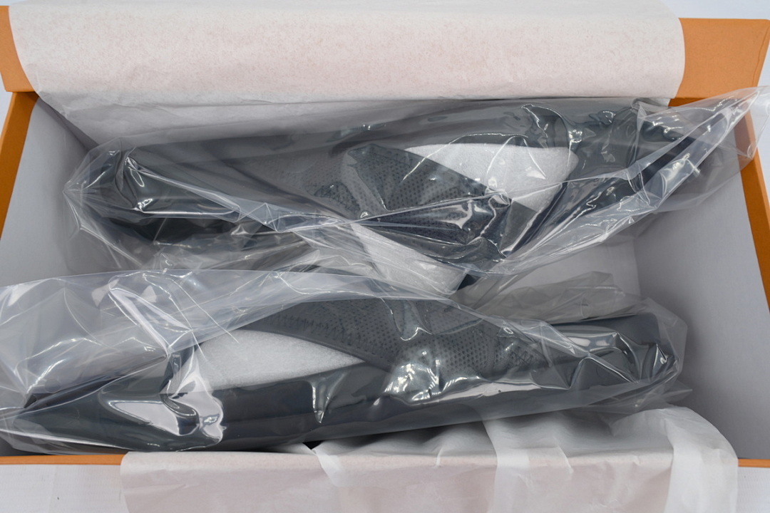  God  Batch  LOUIS VUITTON Net Black