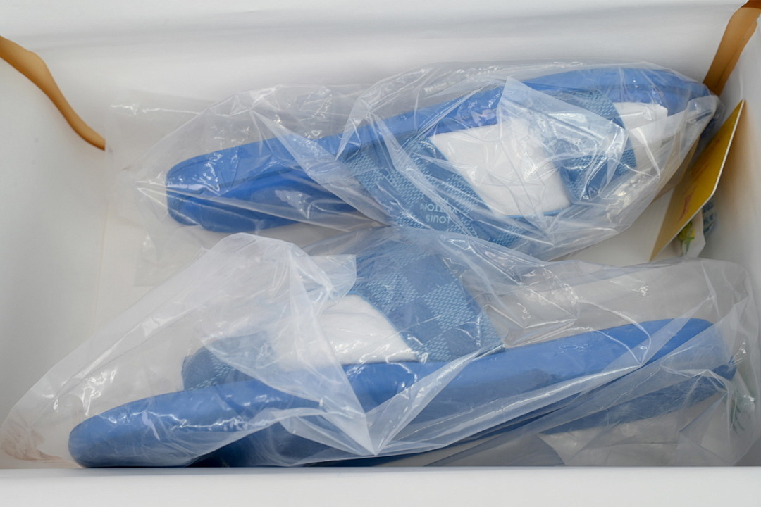  God  Batch LOUIS VUITTON Oasis Blue Check