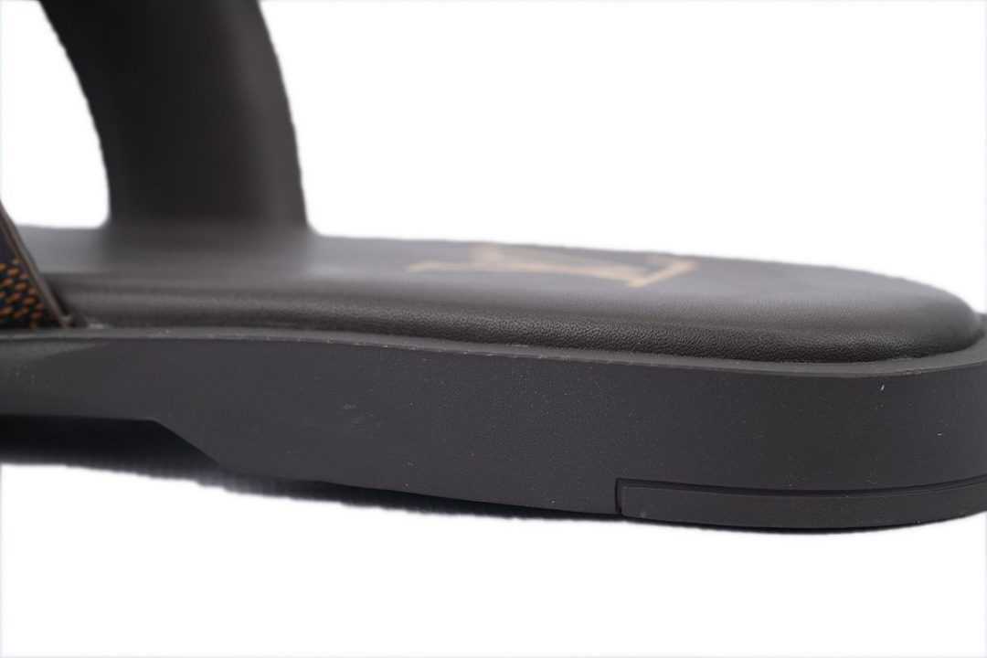  God  Batch LOUIS VUITTON Oasis Classic Plaid