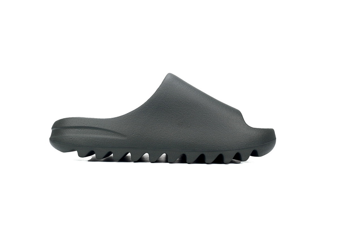 God  Batch  adidas Yeezy Cool Black   ID5103