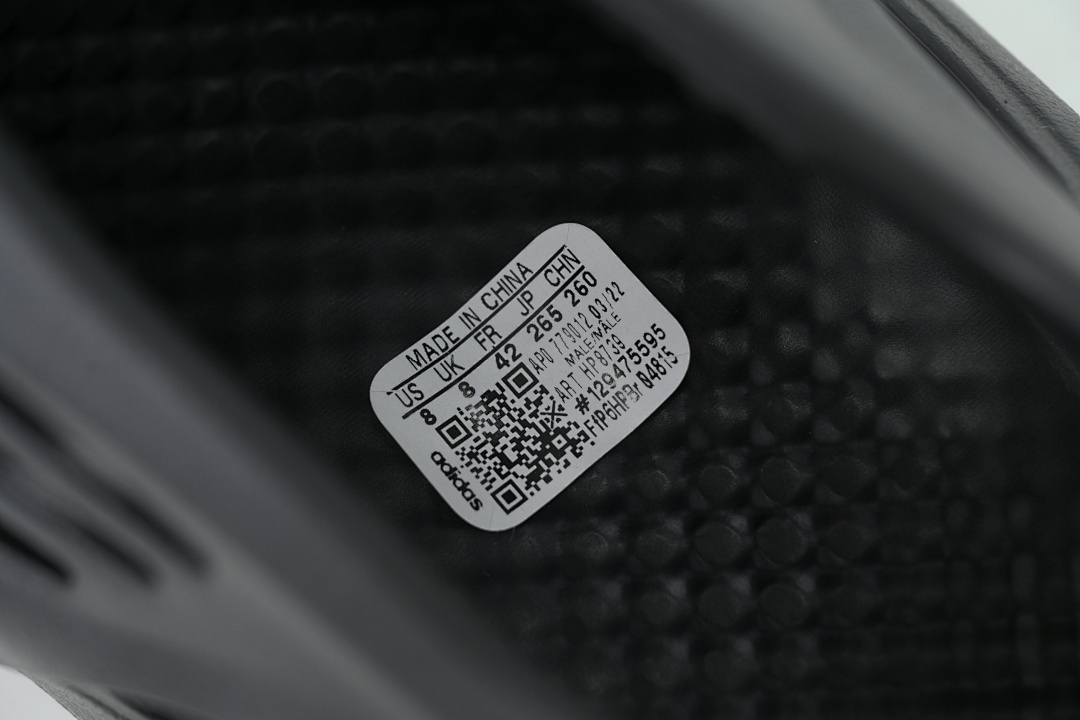 God  Batch  adidas originals Yeezy Foam Runner Onyx HP8739