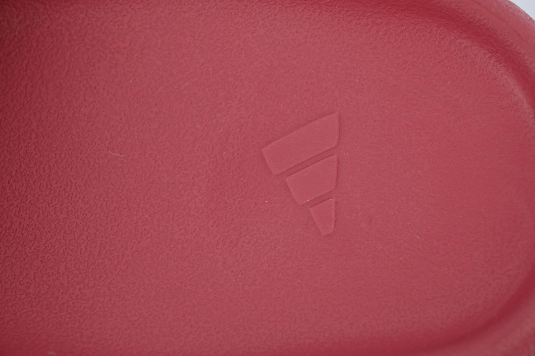  God  Batch   adidas Yeezy Carmine Red  ID5988