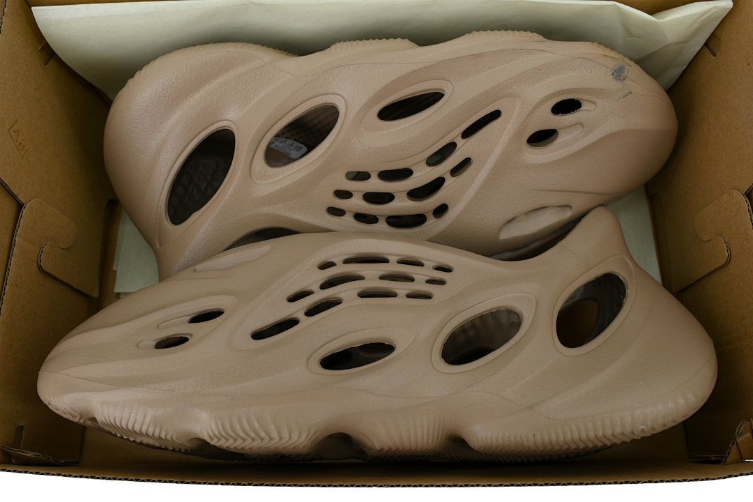  God  Batch  adidas Yeezy Foam Runner Mist GV6774