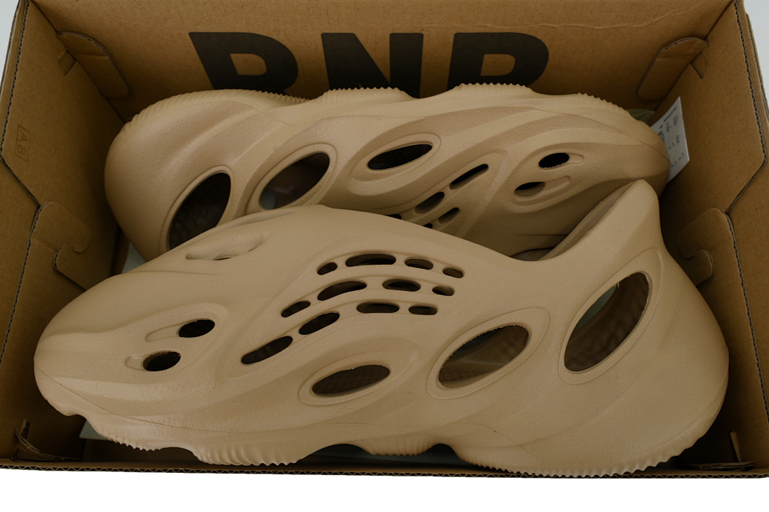  God  Batch  adidas Yeezy Foam Runner Mist GV6774