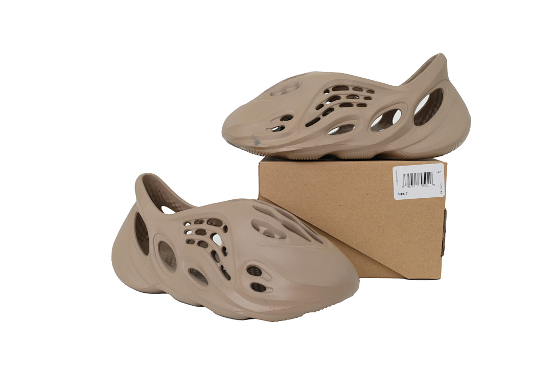  God  Batch  adidas Yeezy Foam Runner Mist GV6774