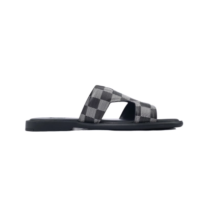 God  Batch LOUIS VUITTON Oasis Black And White Check 02