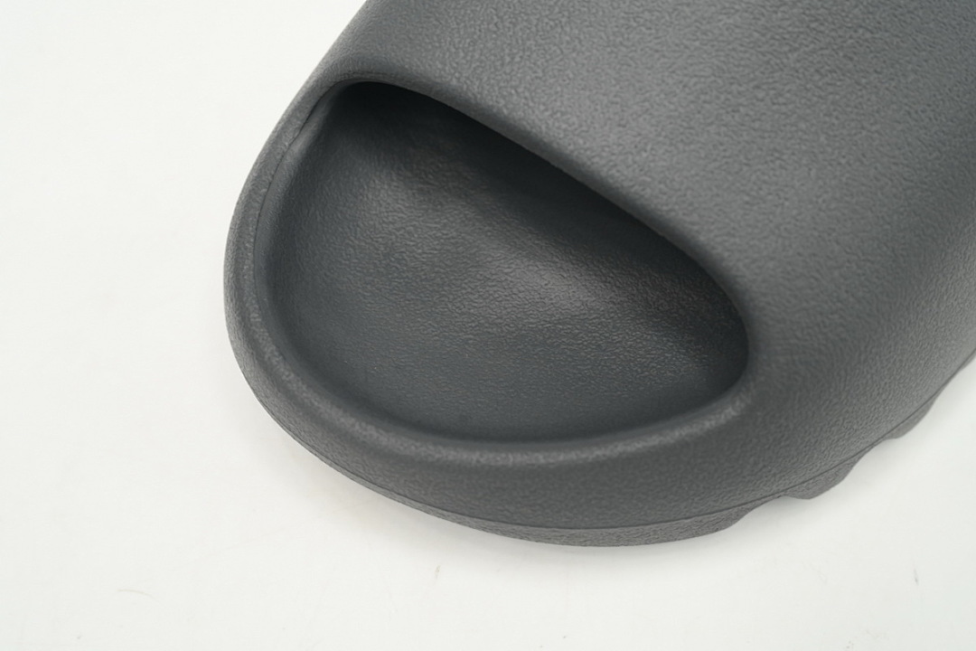 copy of God  Batch  adidas Yeezy Cool Black   ID5103