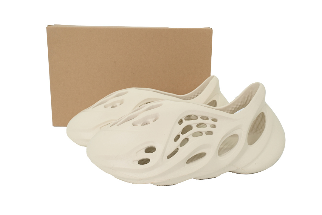  God  Batch  adidas Yeezy Foam Runner Sand   FY4567