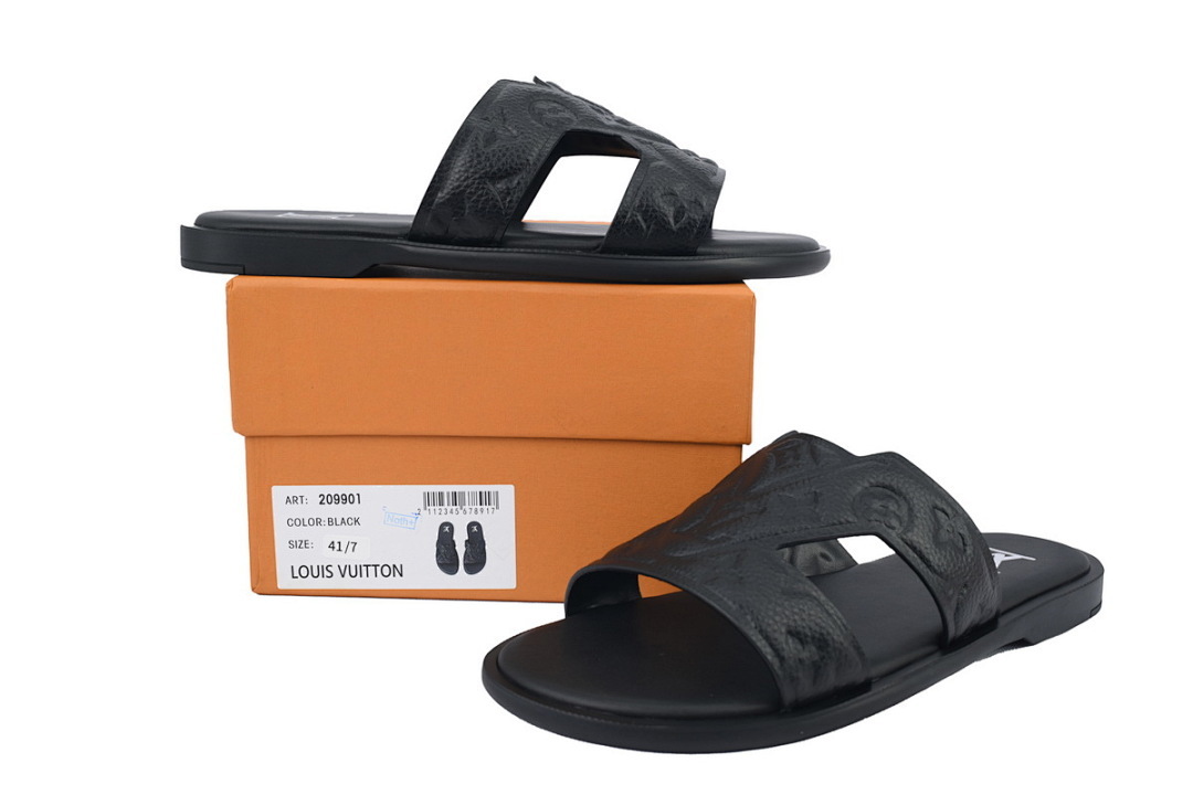 God  Batch  LOUIS VUITTON Oasis Black Embossing