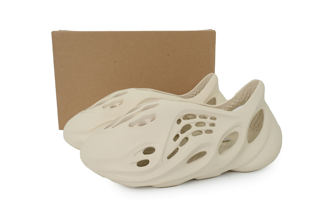 God  Batch  adidas Yeezy Foam Runner Ararata G55486