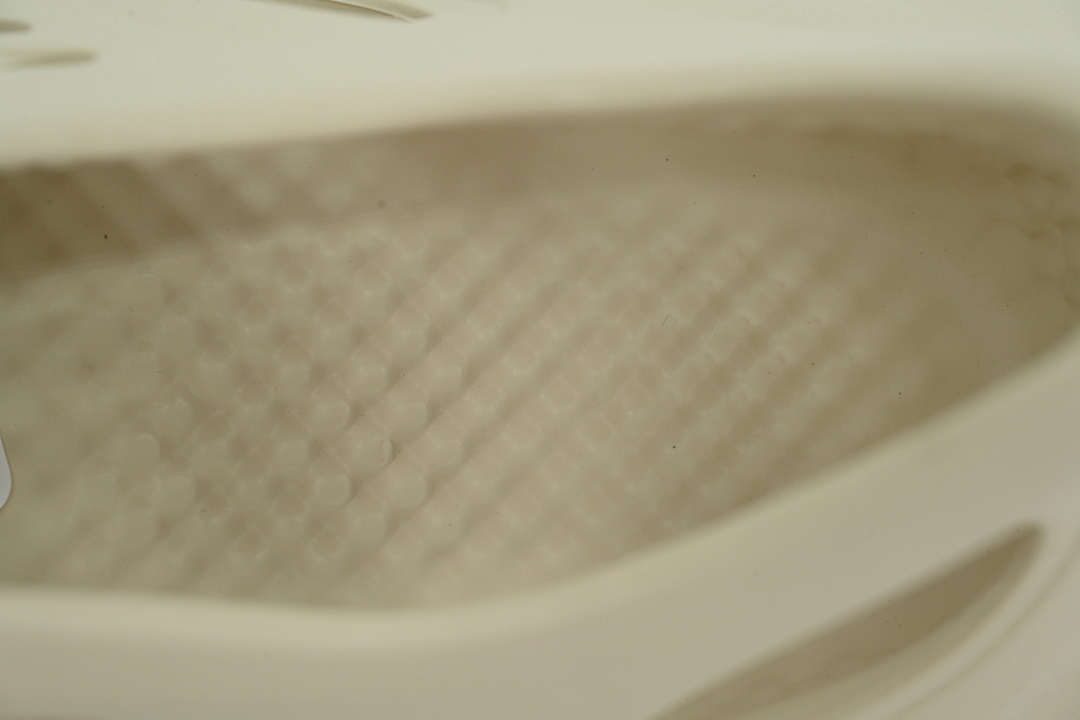 God  Batch  adidas Yeezy Foam Runner Ararata G55486