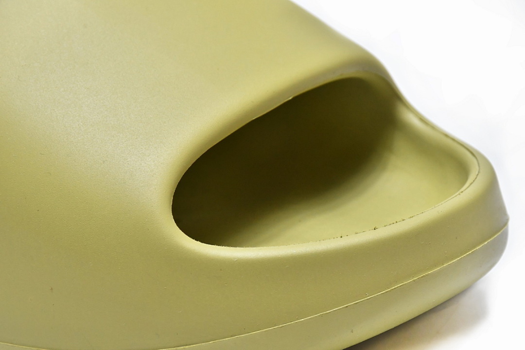 God  Batch  adidas Yeezy Slide Resin  FX0494