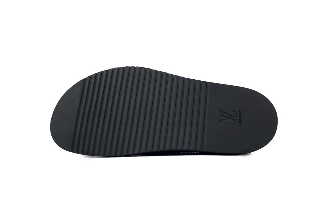 God  Batch  LOUIS VUITTON  Easy Brown