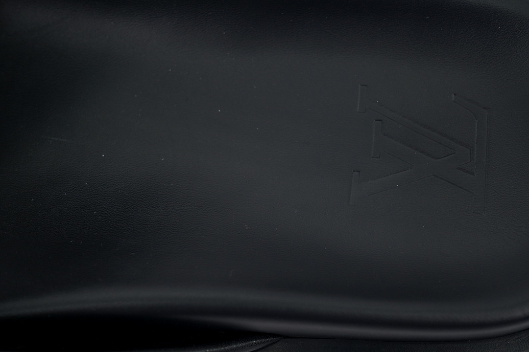 God  Batch  LOUIS VUITTON  Net Surface Beige