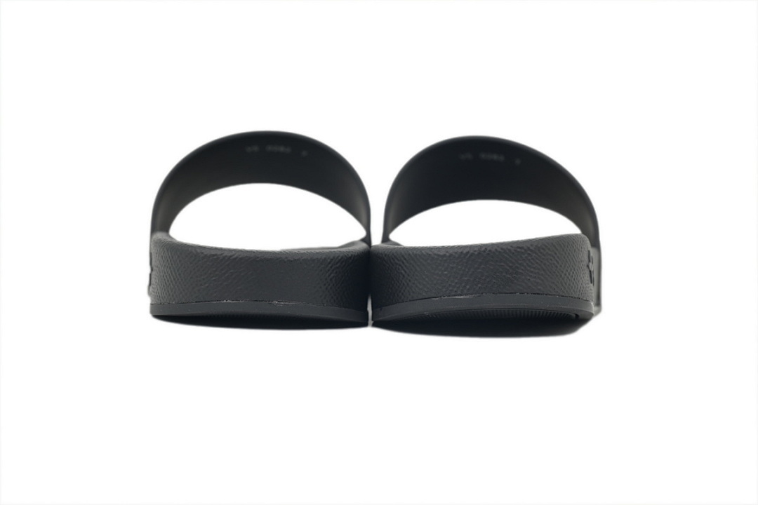 God  Batch  LOUIS VUITTON Waterfront Brown