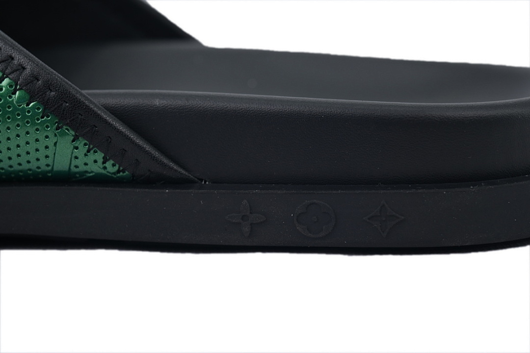 God  Batch LOUIS VUITTON Net Surface Black Green