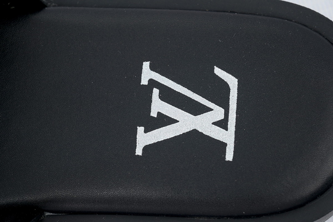 God  Batch LOUIS VUITTON Oasis Black Presbyopia