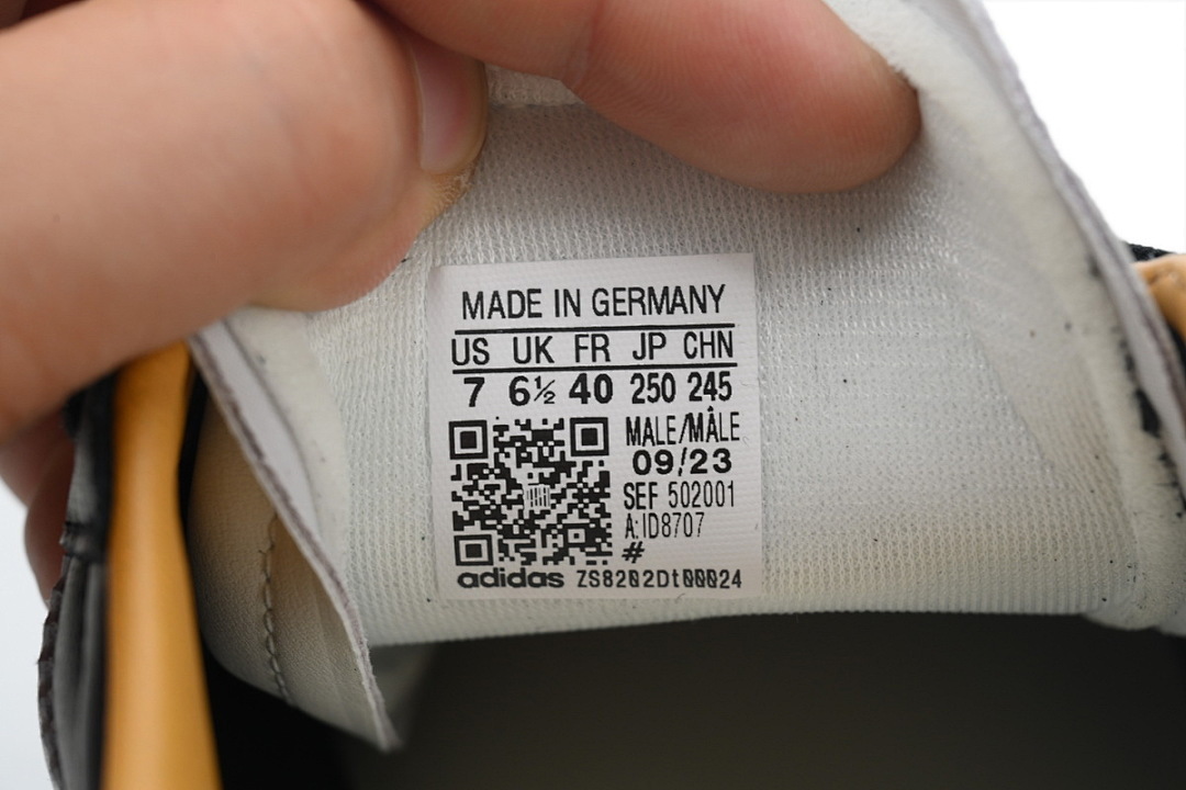 Adidas  JJJJound x adidas Originals Samba OG 'Black'  ID8707