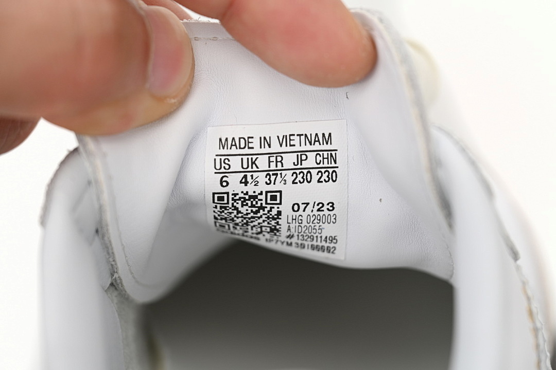 Adidas  Originals Samba Vegan /OG White Light Blue ID2055