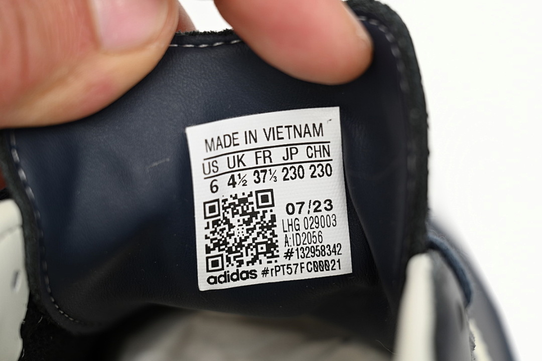 Adidas Samba OG 'Night Navy Gum'   ID2056 