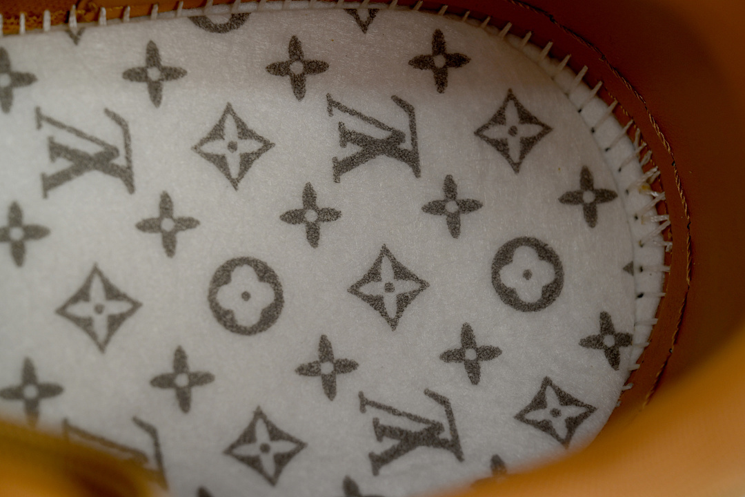 FC God Batch Louis Vuitton Trainer Fivet