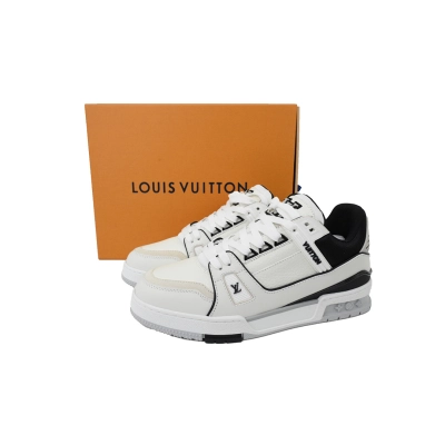 FC God Batch LOUIS VUITTON Trainer New Black And White 02