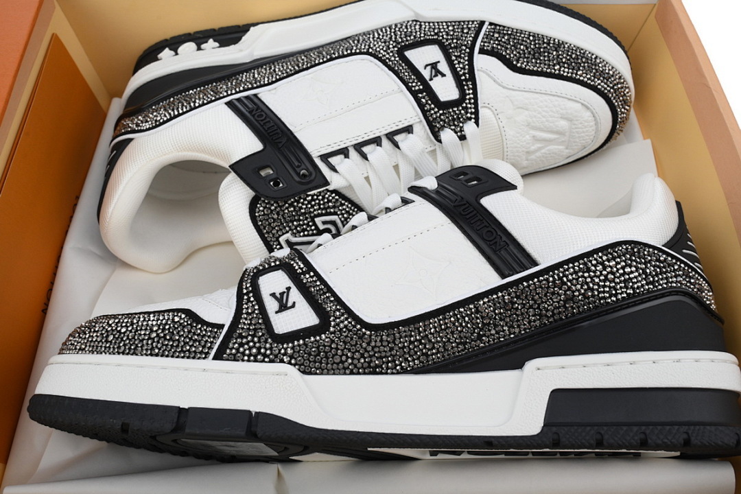 FC God Batch LOUIS VUITTON Trainer Black  White Rhinestone