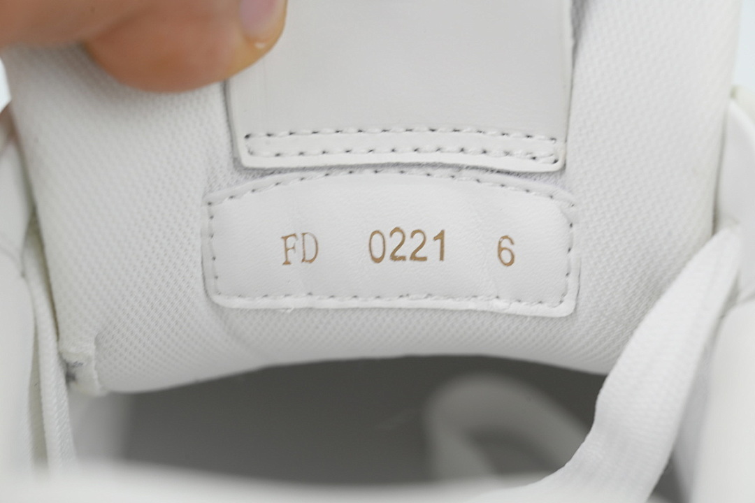 FC God Batch LOUIS VUITTON Trainer Sea BGlue Rivet