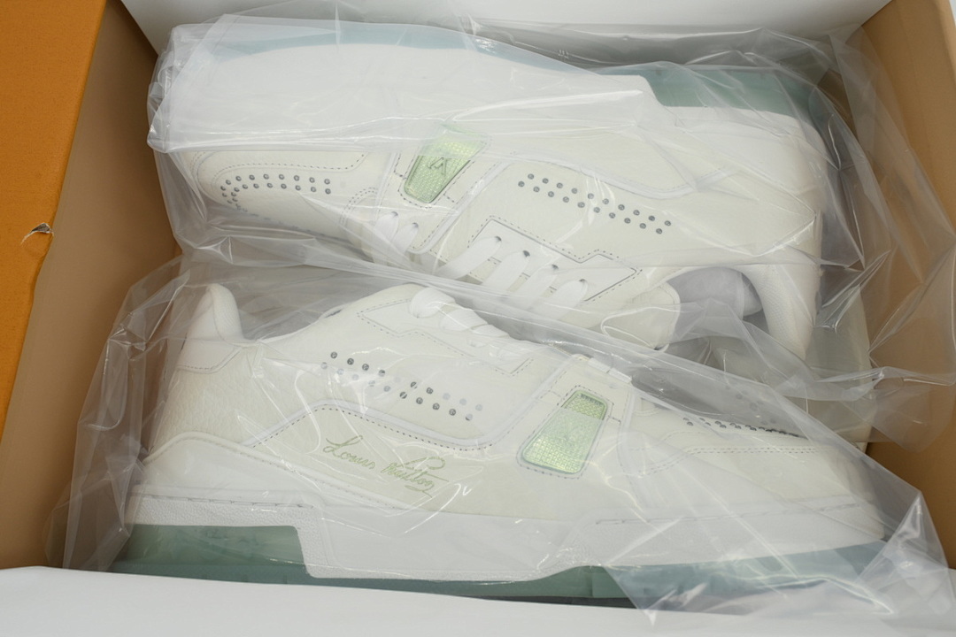 FC God Batch LOUIS VUITTON Trainer White Green Rivets 1