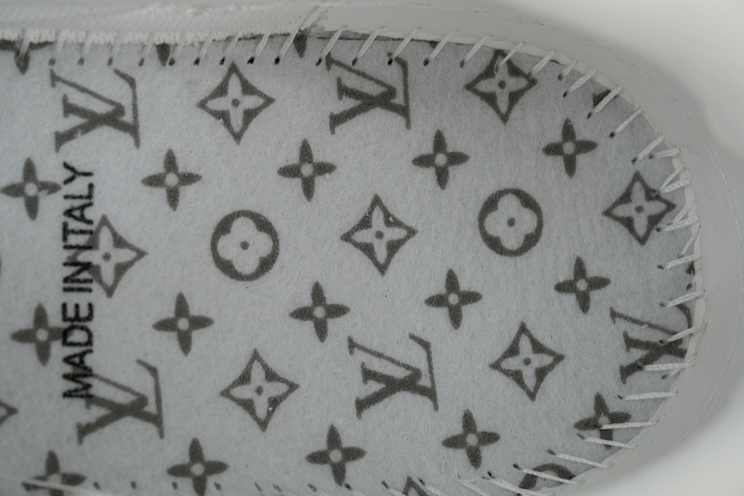 FC God Batch LOUIS VUITTON Trainer White Green Rivets 1