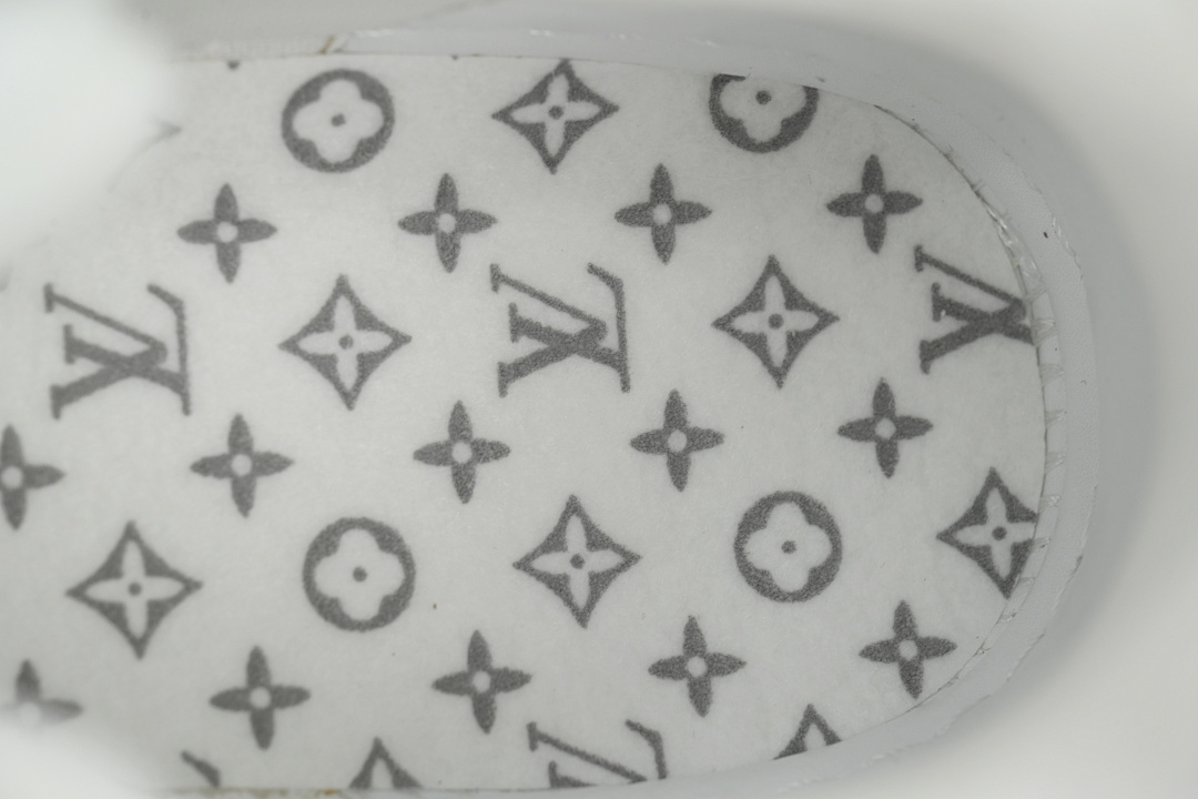 FC God Batch Louis Vuitton Trainer White Lychee Lacquer Skin 