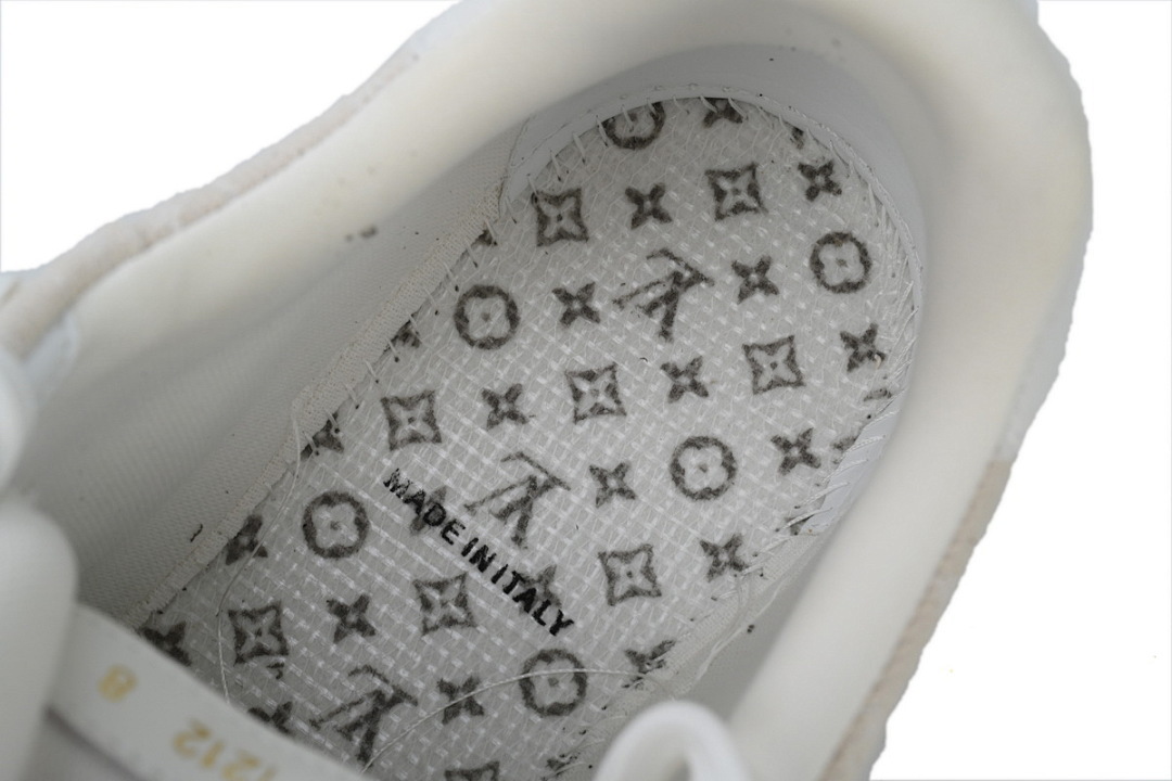 FC God Batch  Louis Vuitton Trainer Beige Distressed Denim