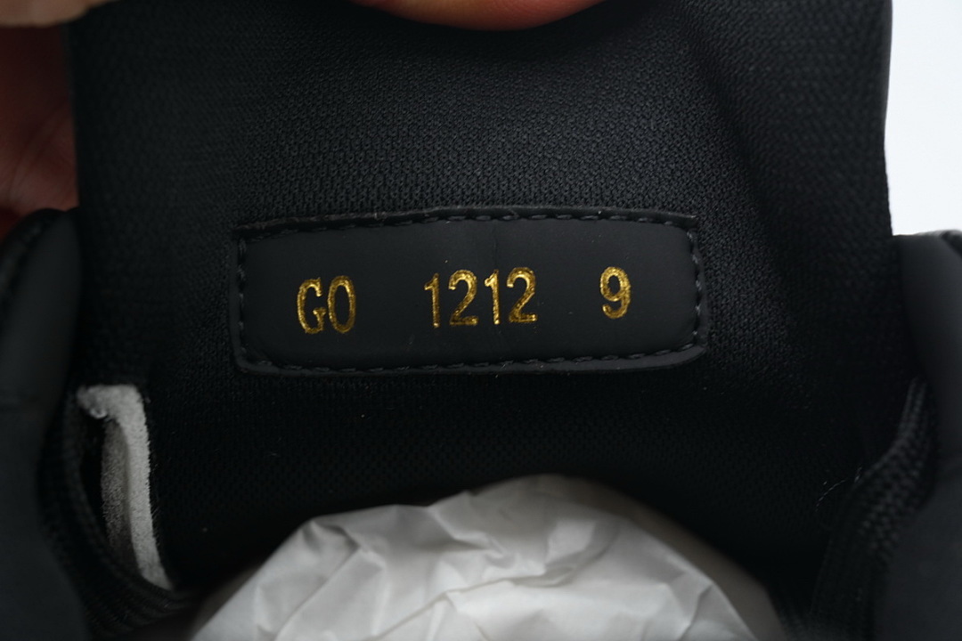 FC God Batch  Louis Vuitton Trainer Black Embossed