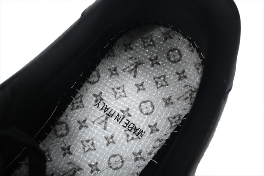 FC God Batch  Louis Vuitton Trainer Black Embossed