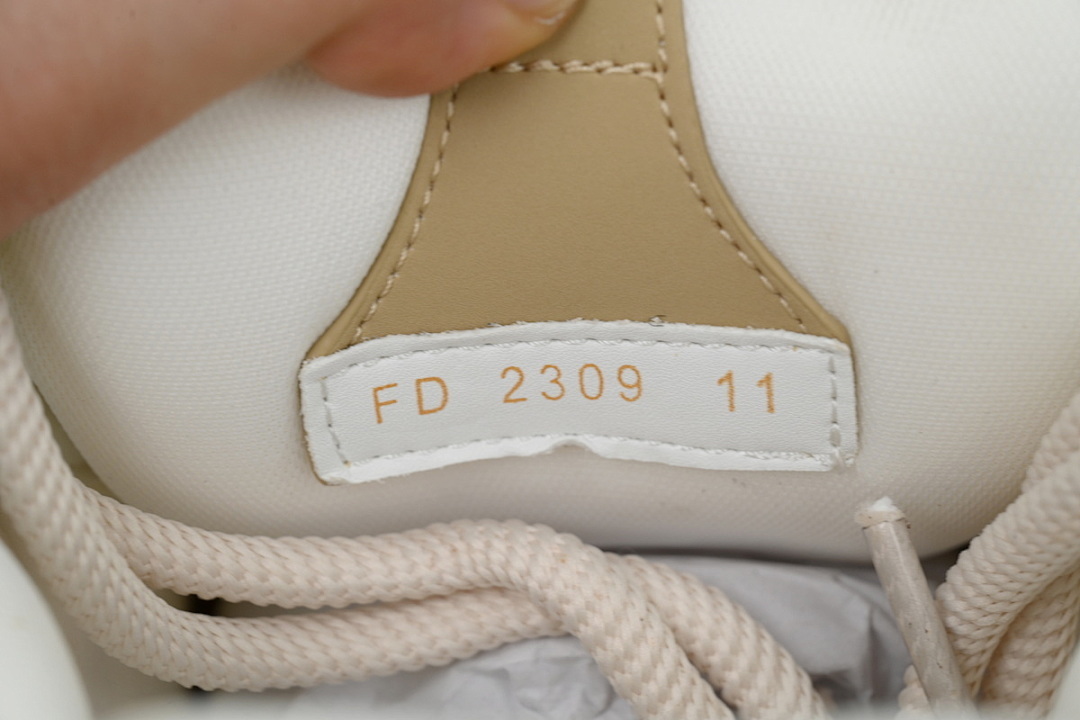 FC God Batch LOUIS VUITTON Skate Apricot Beige