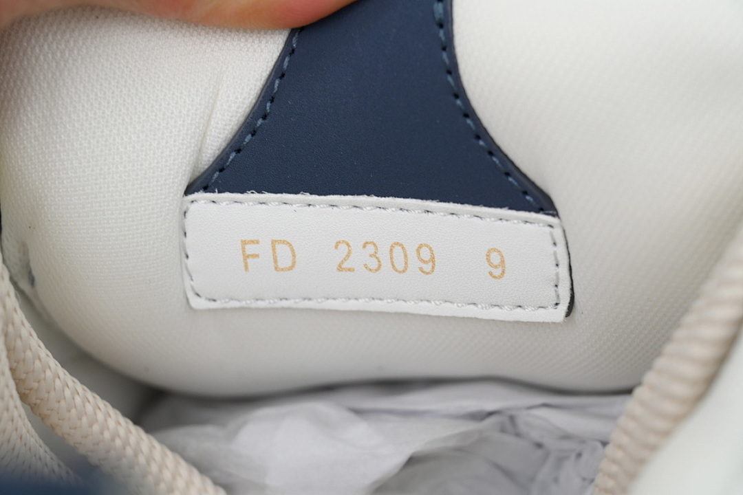 FC God Batch LOUIS VUITTON Skate White Blue