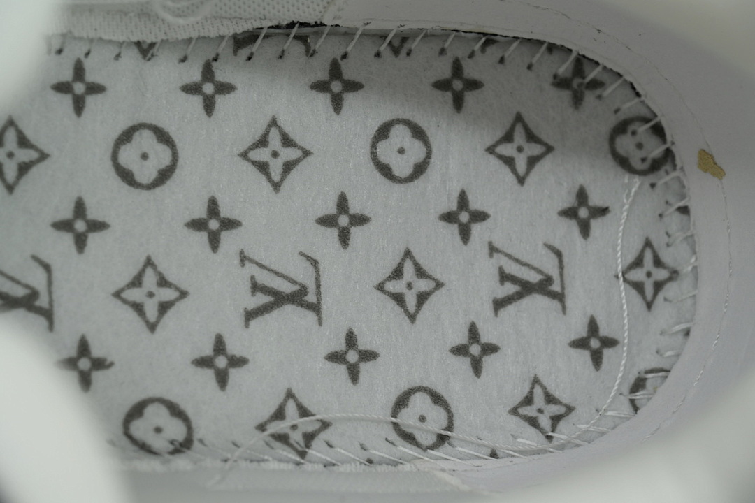 FC God Batch LOUIS VUITTON Skate White Blue