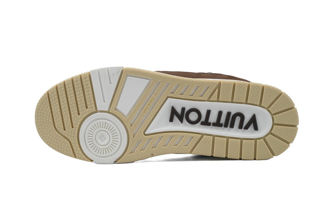 FC God Batch LOUIS VUITTON Trainer  Mocha