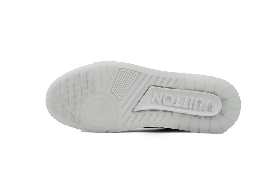 FC God Batch  Louis Vuitton Trainer Black 1