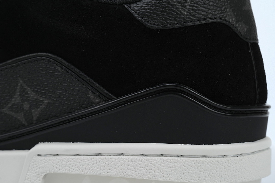 FC God Batch  Louis Vuitton Trainer Black 1