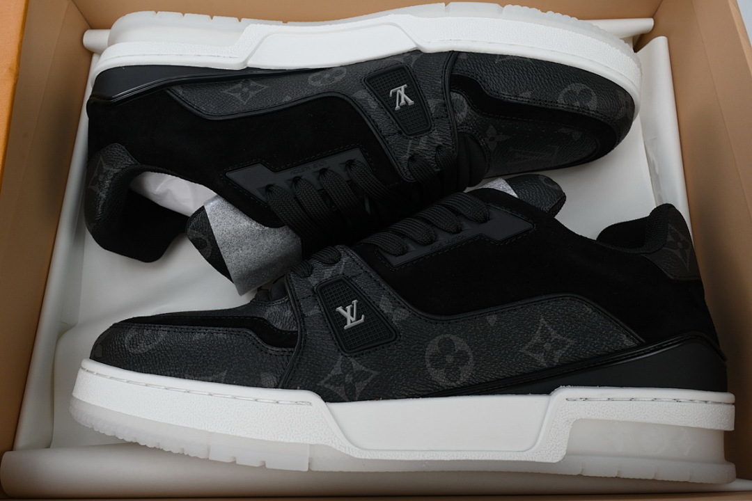 FC God Batch  Louis Vuitton Trainer Black 1