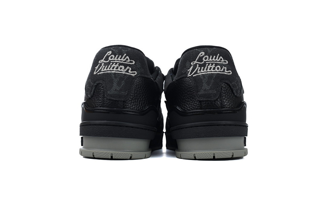 FC God Batch Nigo x  Louis Vuitton Trainer Black 