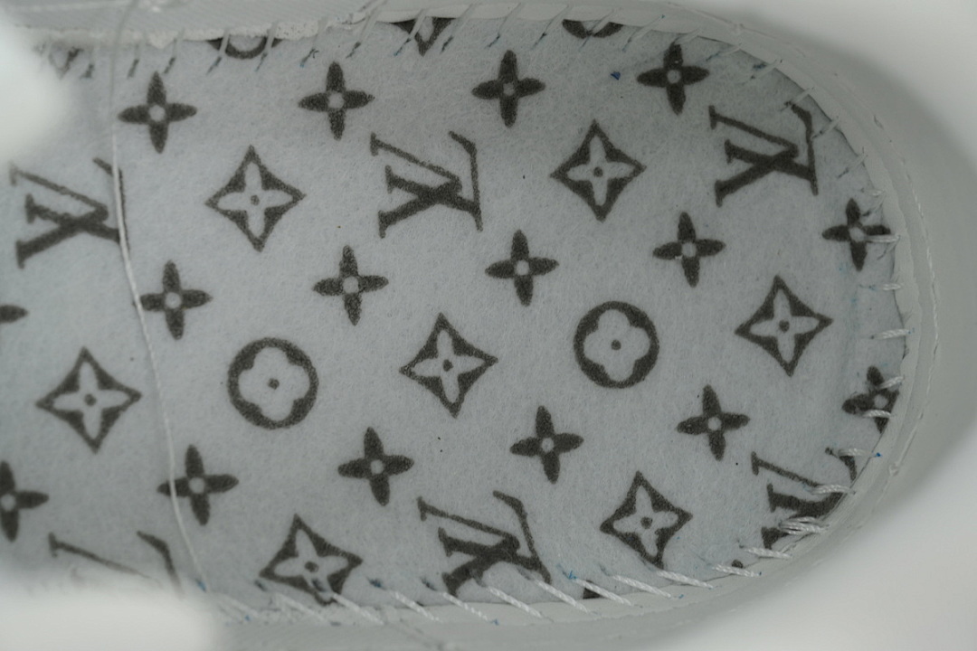 FC God Batch  Louis Vuitton Trainer Embossed Blue White 