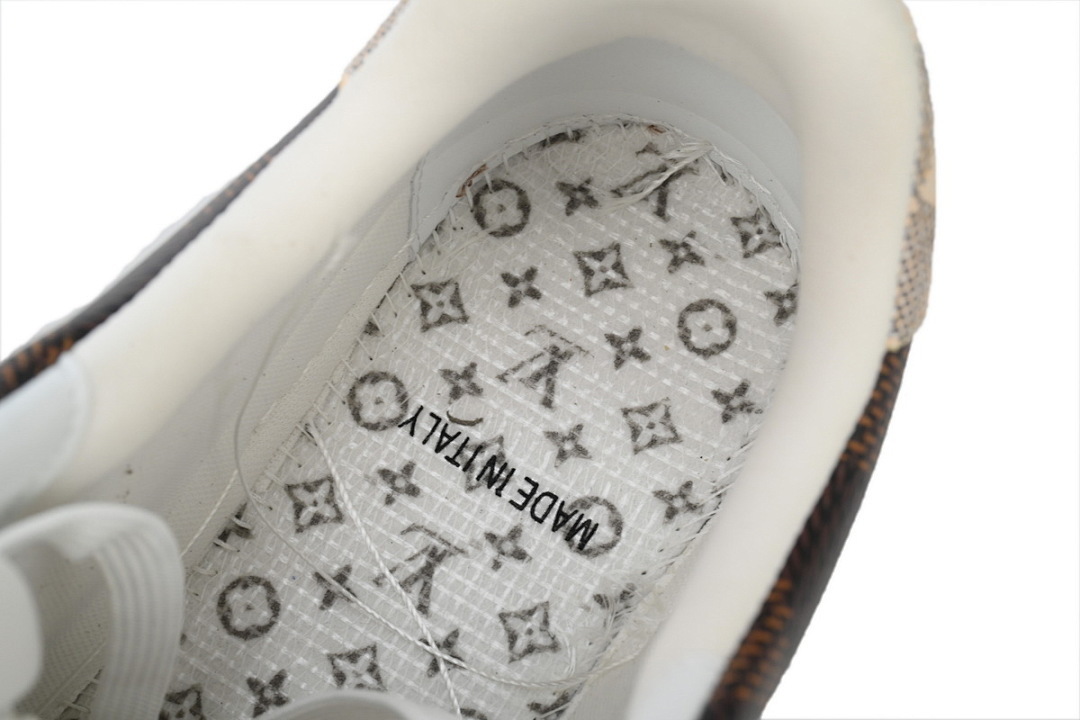 FC God Batch LOUIS VUITTON Trainer  Damier