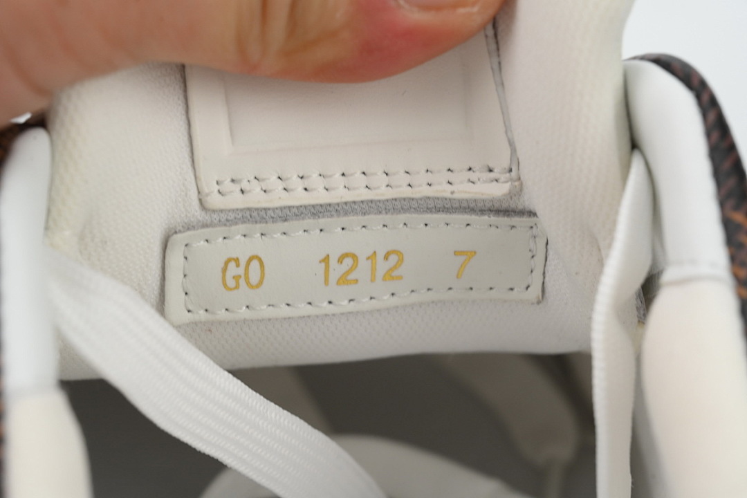 FC God Batch LOUIS VUITTON Trainer  Damier