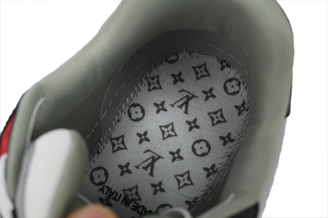 FC God Batch LOUIS VUITTON Trainer Black and Red 